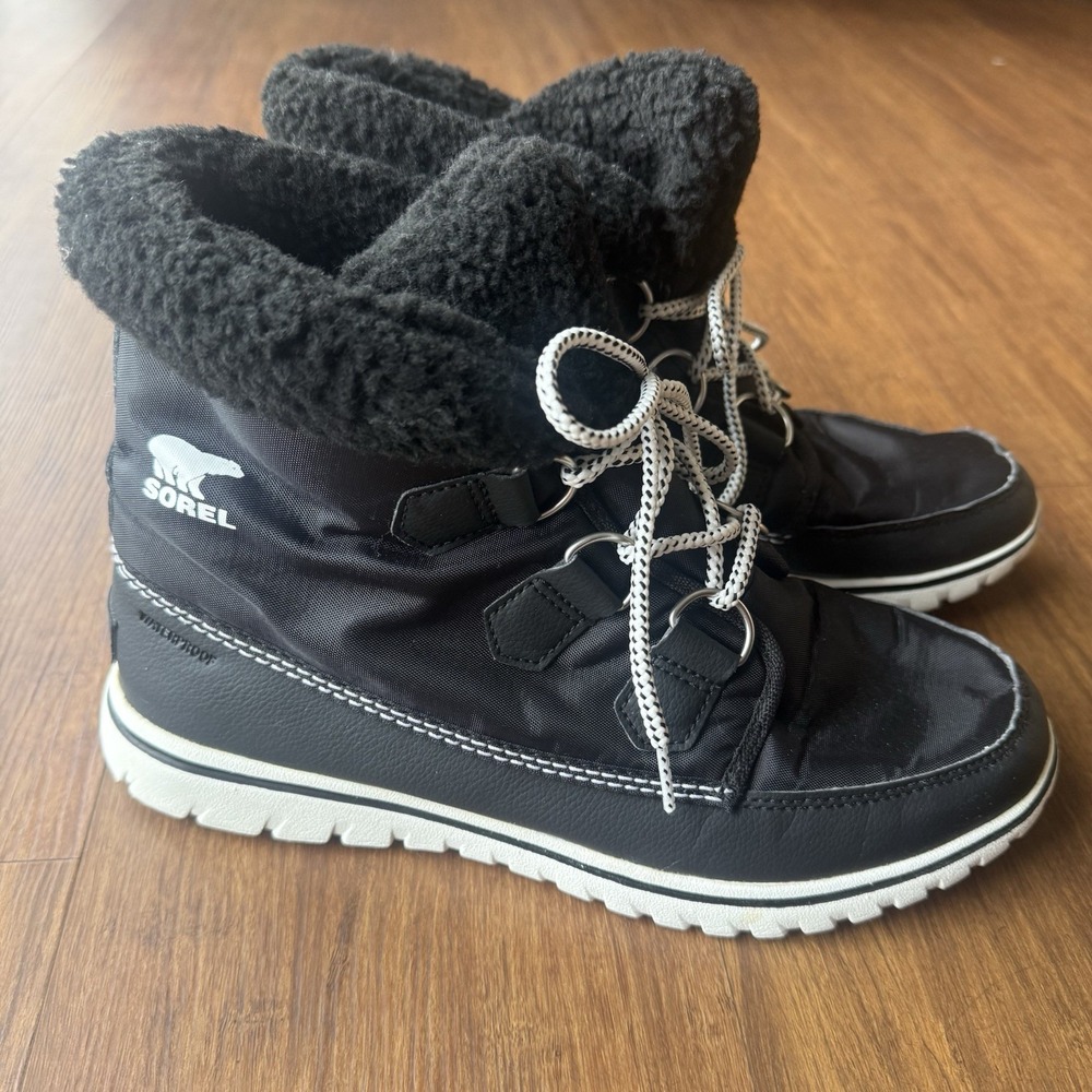 Sorel Boots Womens 9 Cozy Carnival Black Furry Sherpa Waterproof Lace Up Light